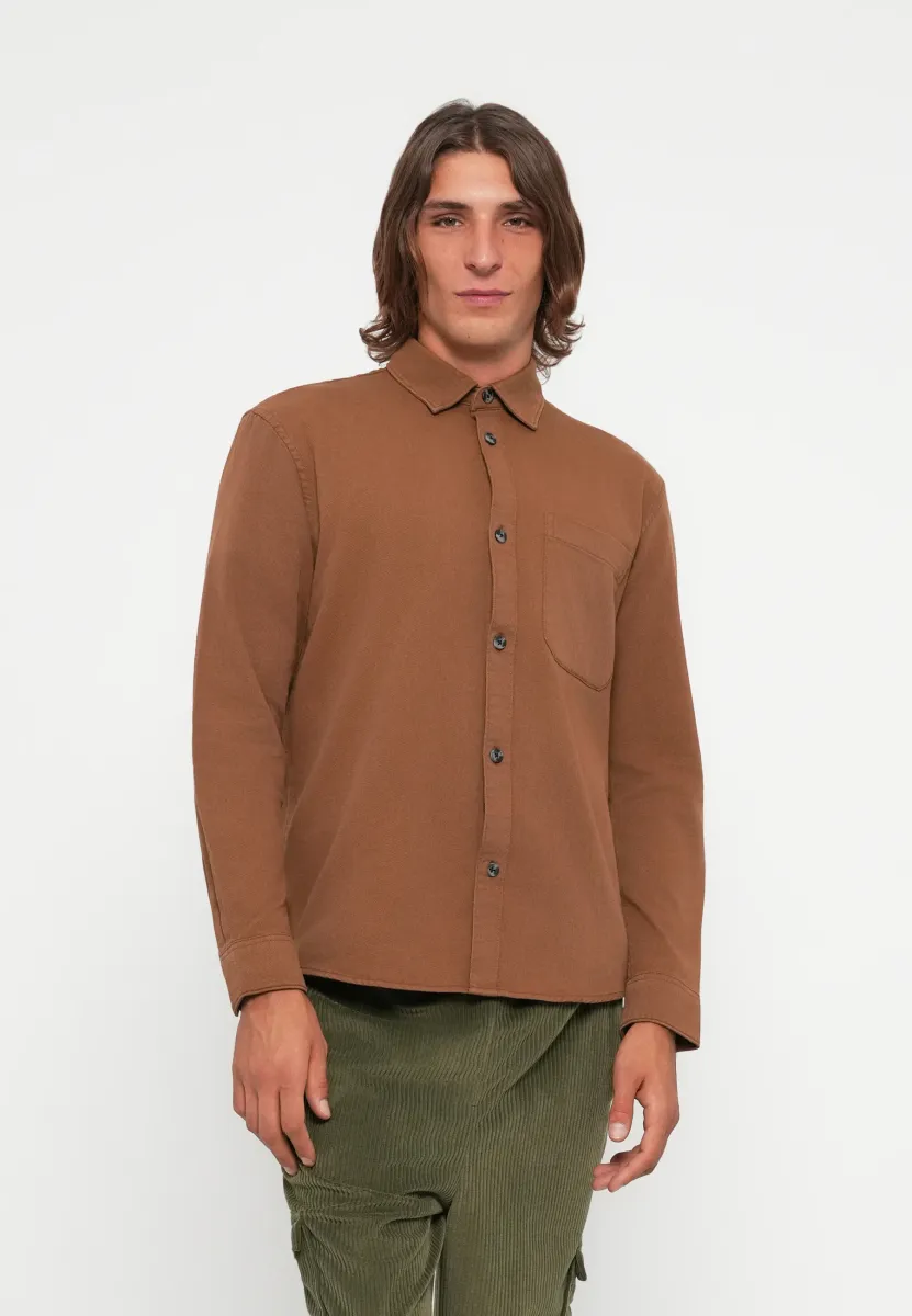 RELAXED GARMENT SHIRT - Hemd - golden-coloured clay