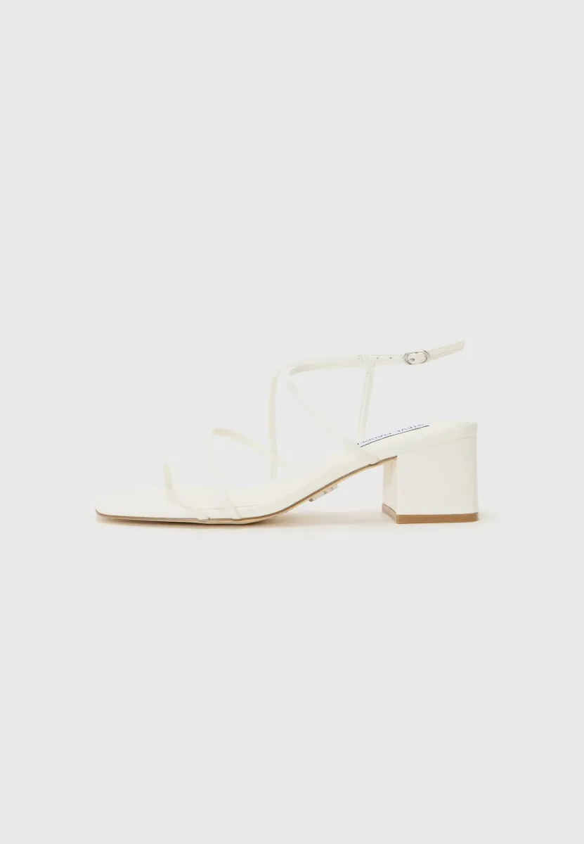 REMMI - Riemensandalette - white
