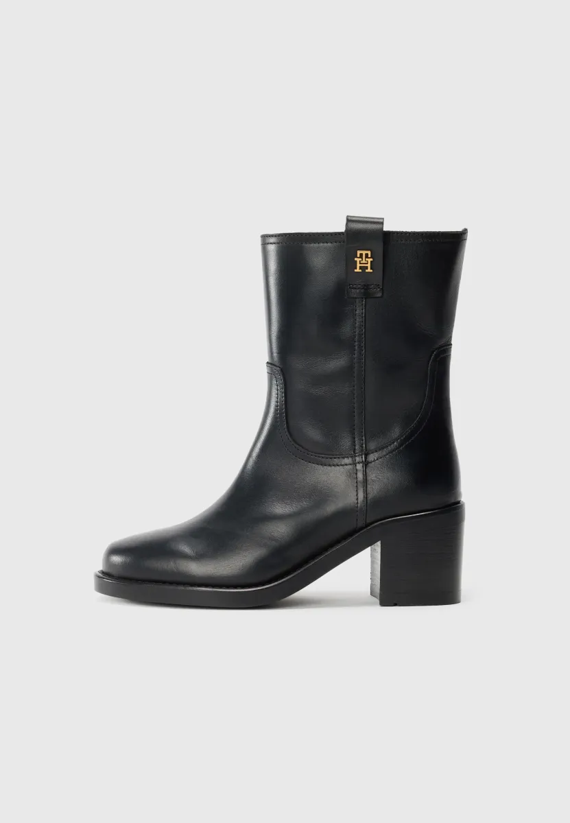 RIDING - Stiefelette - black