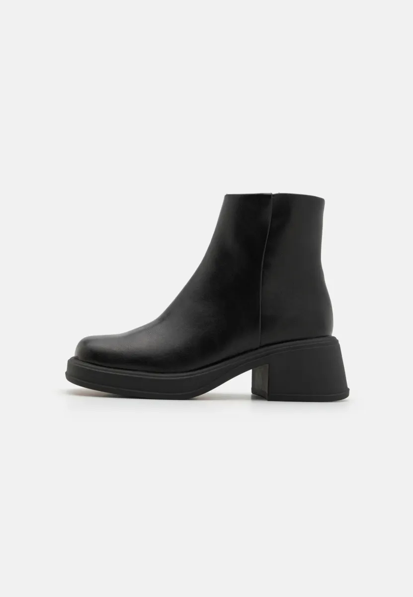 RIKKI B.E.D FOAM - Plateaustiefelette - black