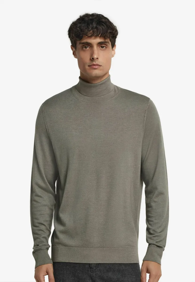 ROLLKRAGEN ULTRALIGHT - Strickpullover - grün garment dyed sage