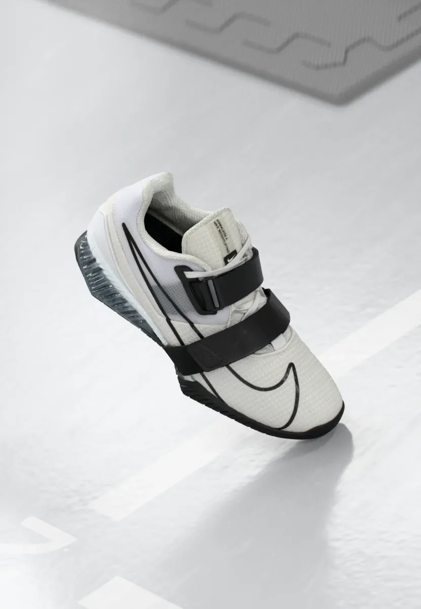 ROMALEOS 4 - Trainingsschuh - white/black