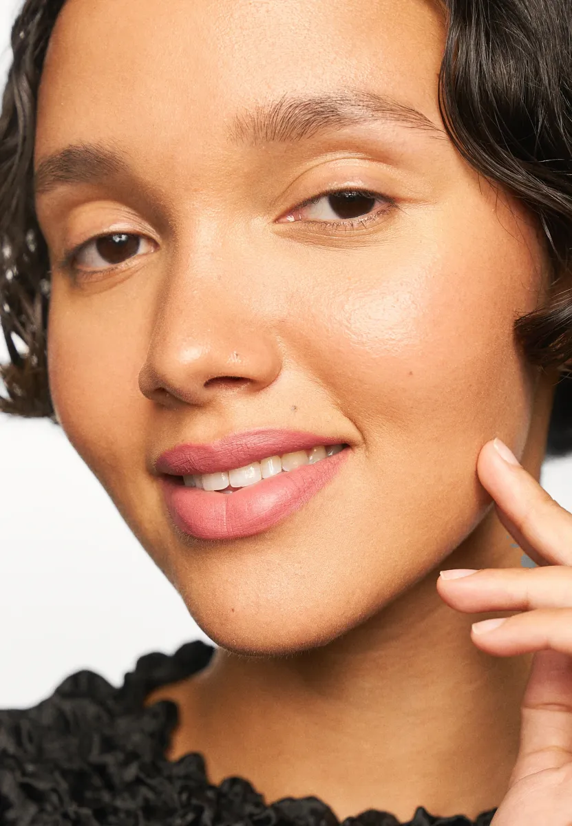 ROUGE A LEVRES SUPER LUSTROUS MAT - Lippenstift - 004 wild thoughts