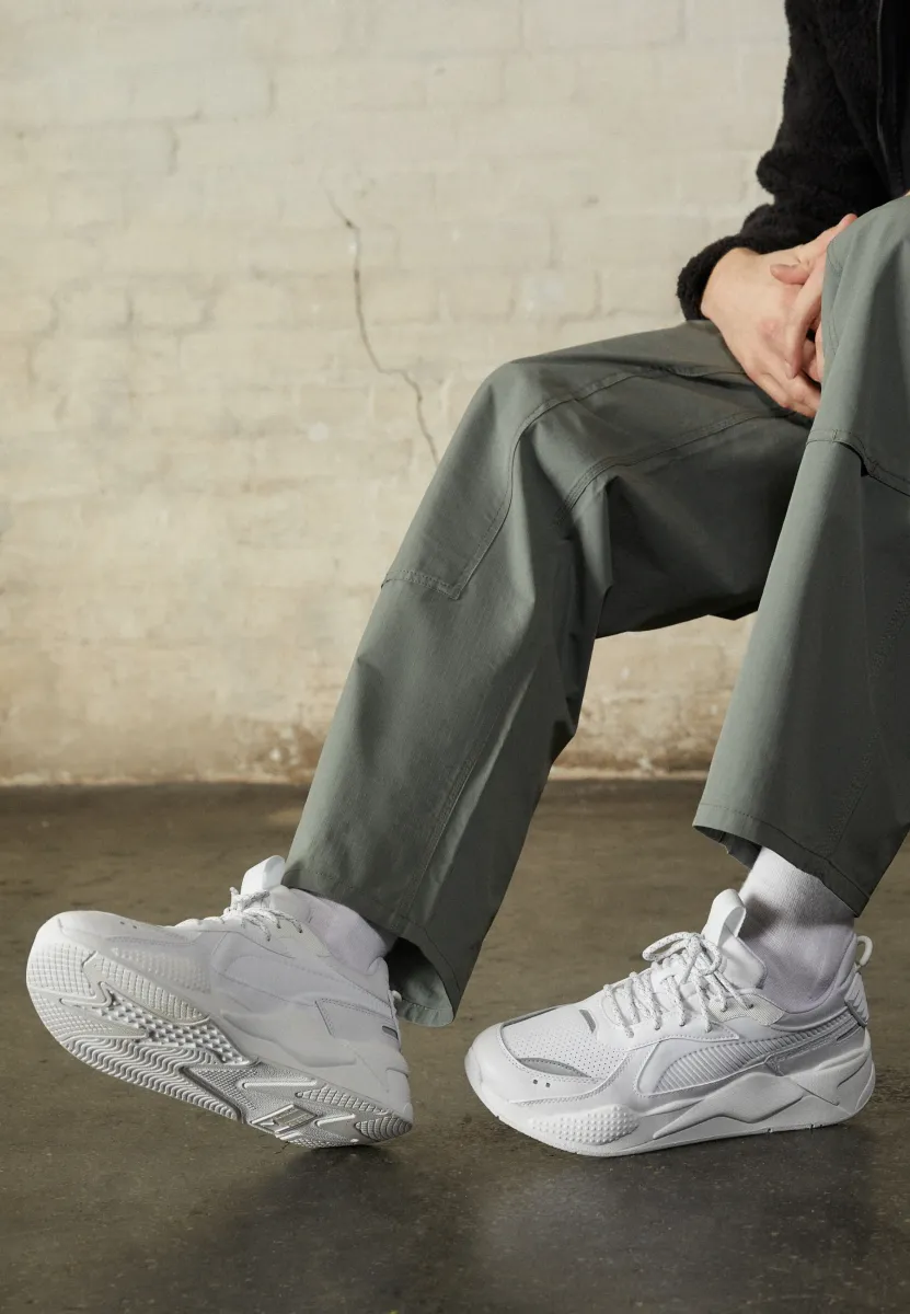 RS-X TRIPLE UNISEX - Sneaker low - white