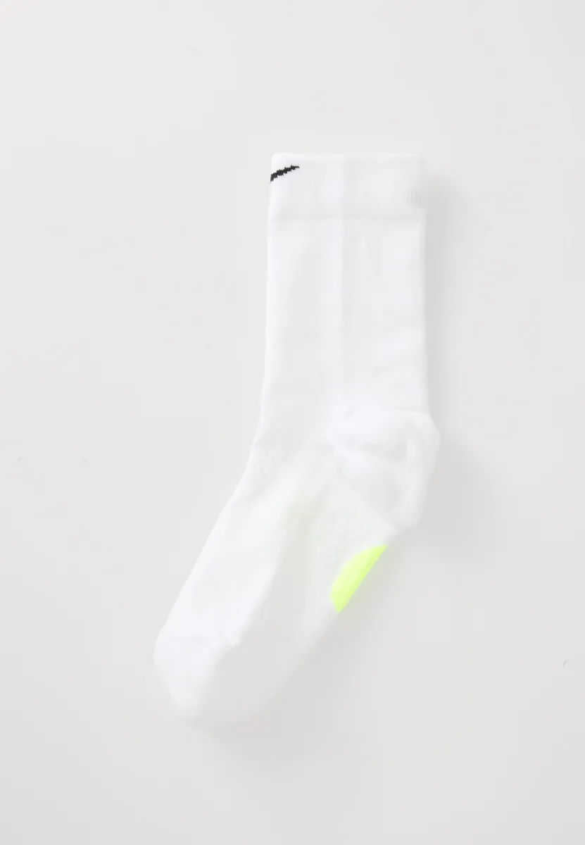 RUN CREW UNISEX - Sportsocken - white/volt/black