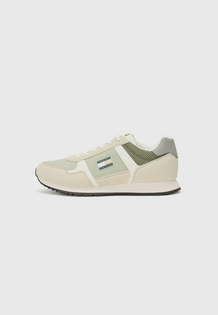 RUNNER CASUAL - Sneaker low - aruba green