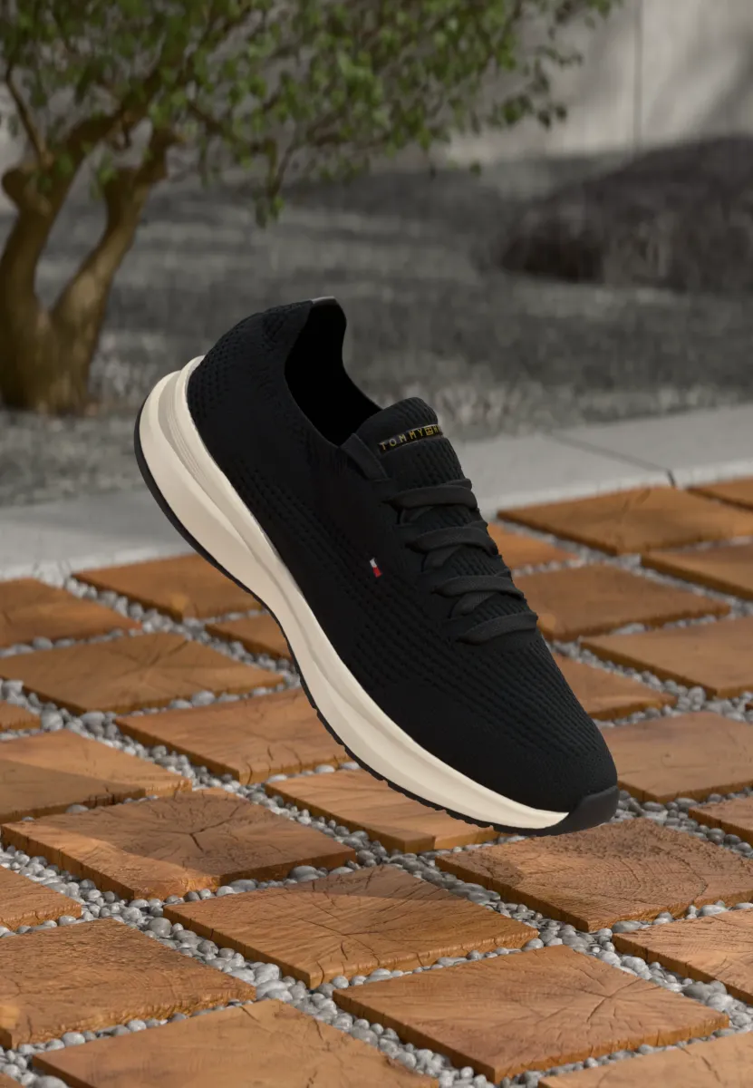 RUNNER - Sneaker low - black