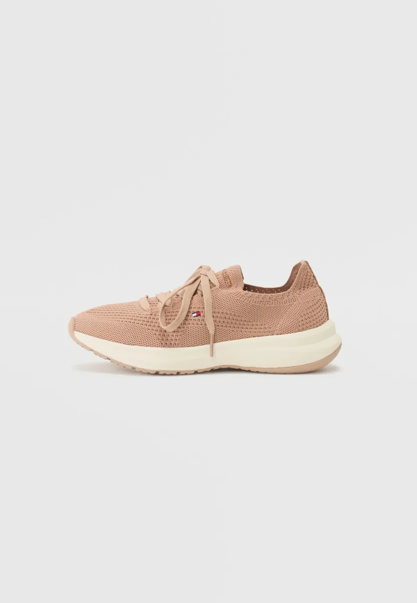 RUNNER - Sneaker low - claystone