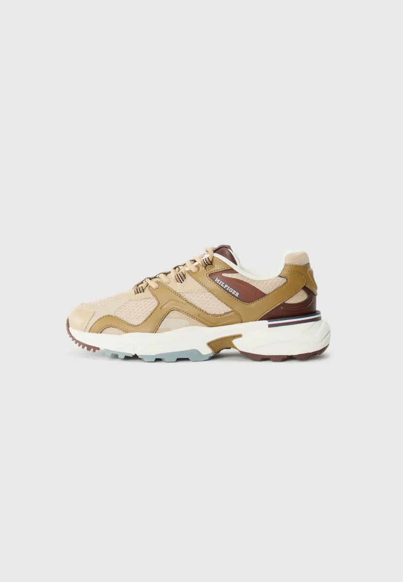 RUNNER TECH MIX - Sneaker low - rooted brown