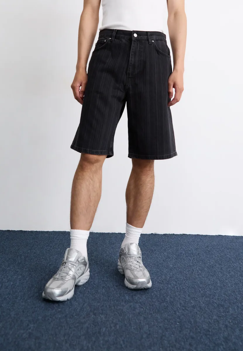 RYLAN - Jeans Shorts - black stone washed