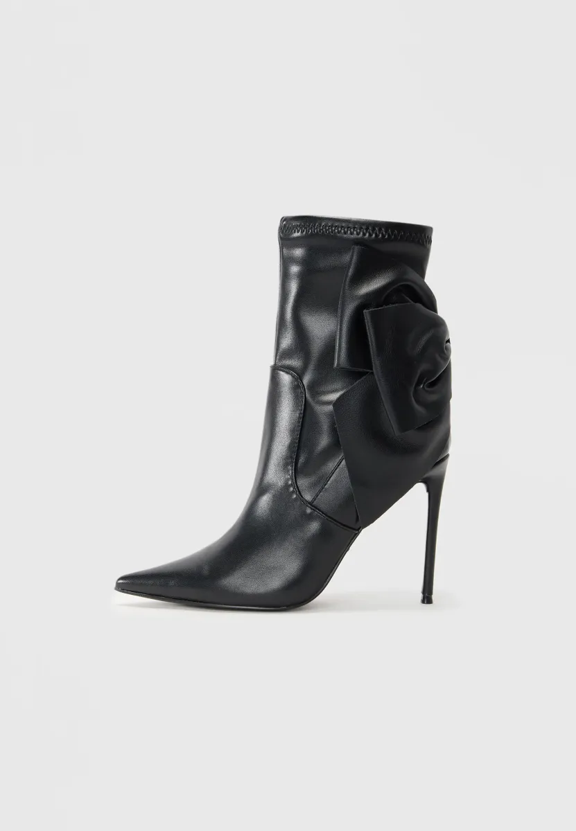 SALINE - High Heel Stiefelette - black
