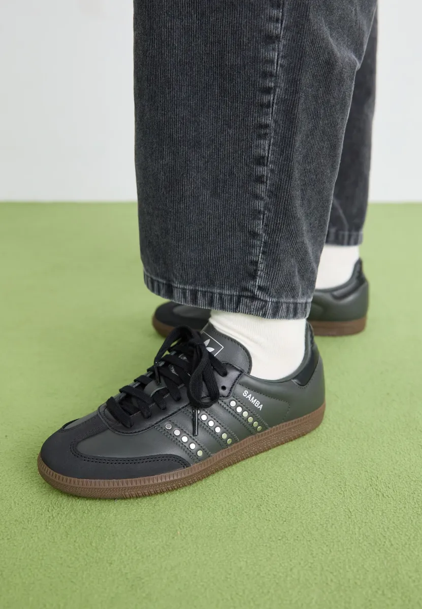 SAMBA OG - Sneaker low - core black/legend earth/gum