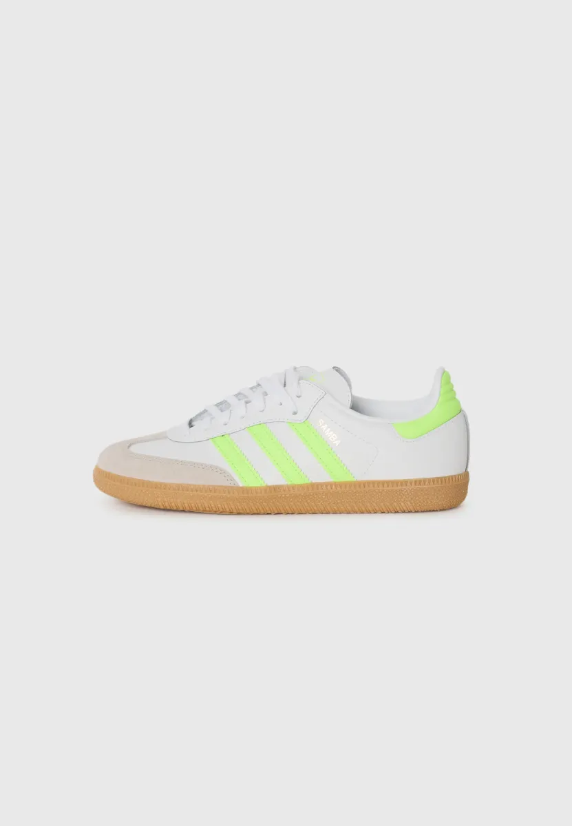 SAMBA OG UNISEX - Sneaker low - ftwr white/signal green/gum