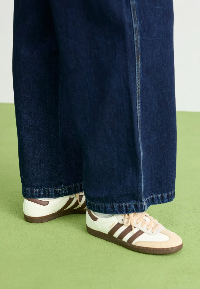 SAMBA OG UNISEX - Sneaker low - off white/earth strata/gum