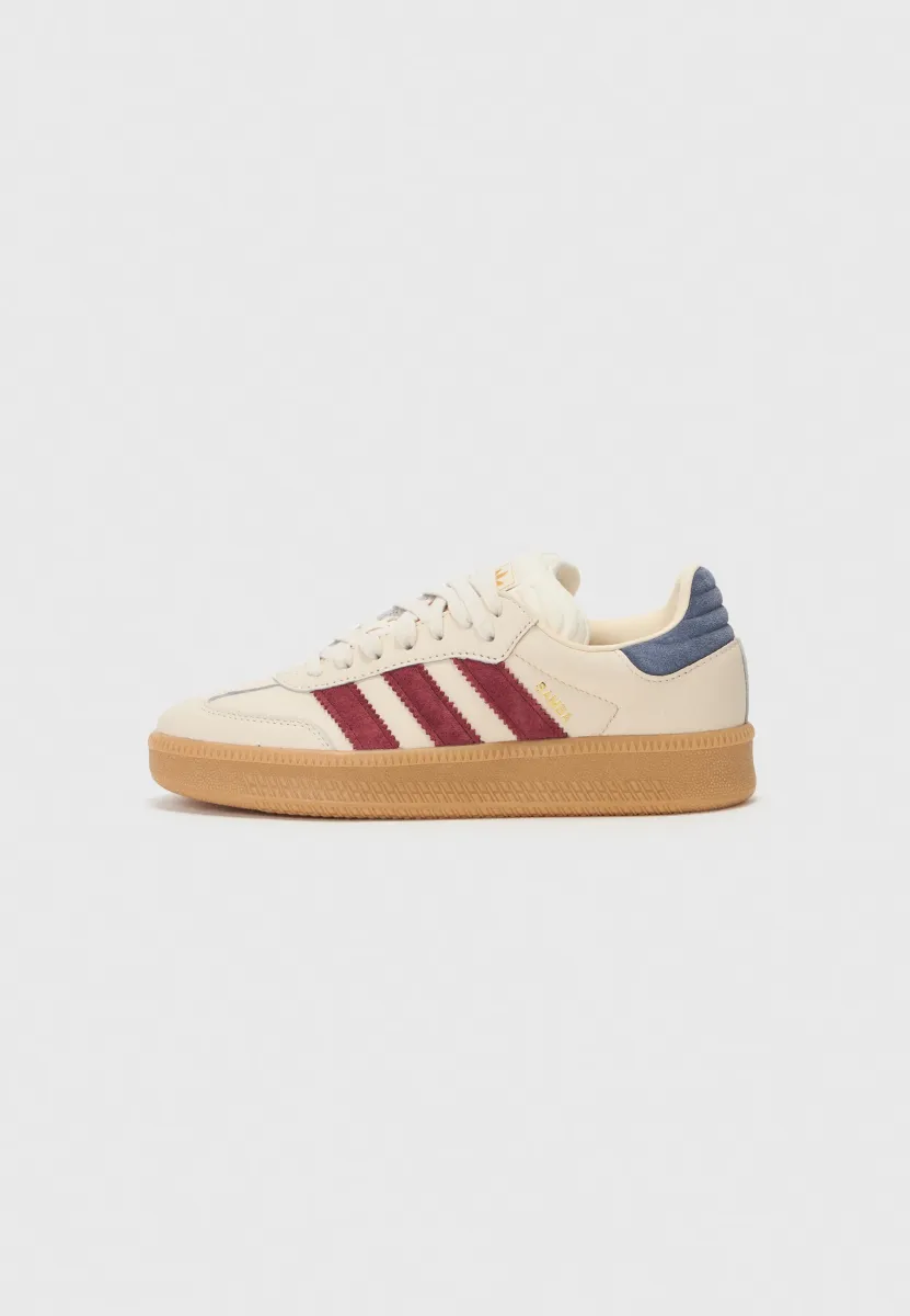 SAMBA UNISEX - Sneaker low - white/shadow red/gold