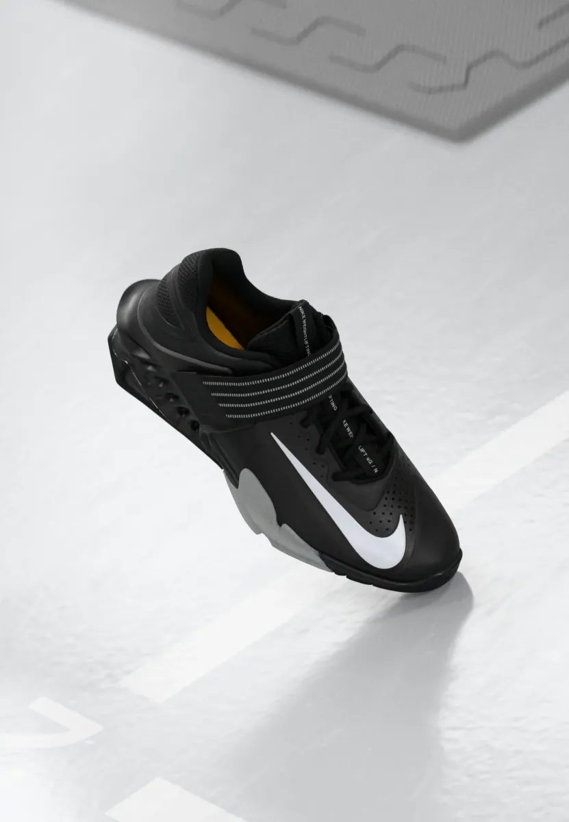 SAVALEOS - Trainingsschuh - black/white/grey fog/laser orange