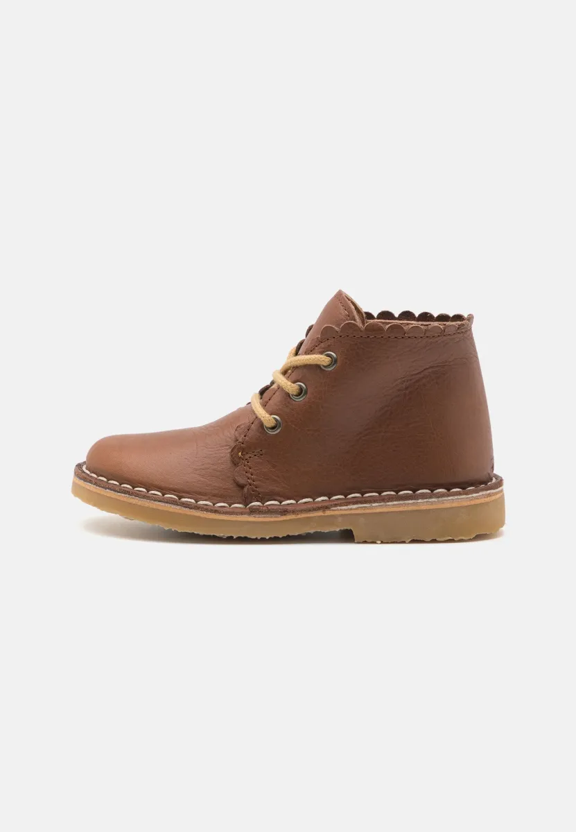 SCALLOP UNISEX - Schnürer - hazelnut