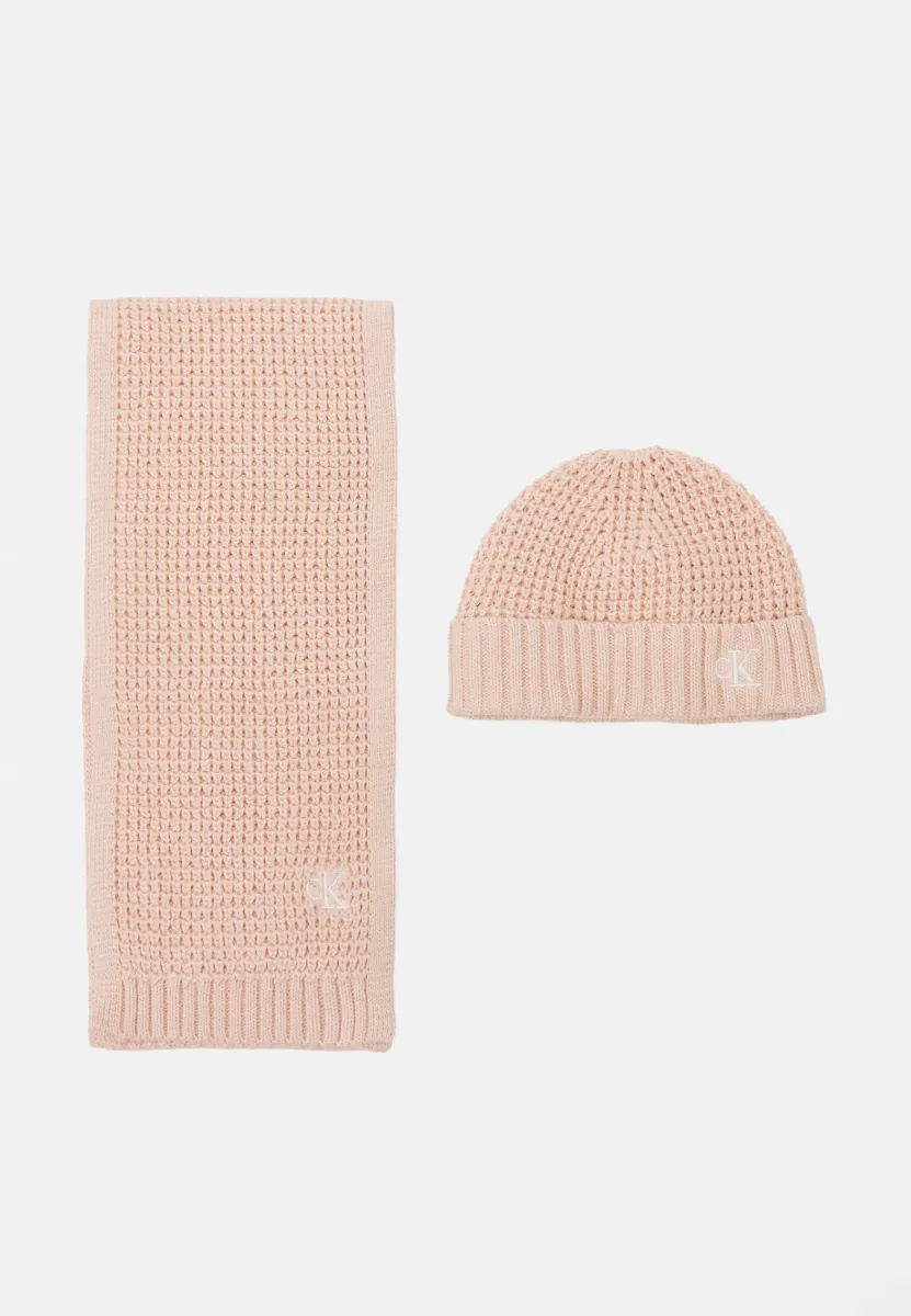SCARF BEANIE GIFTPACK UNISEX SET - Mütze - meringue blush