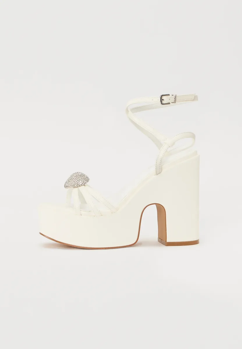 Schaftsandale - white