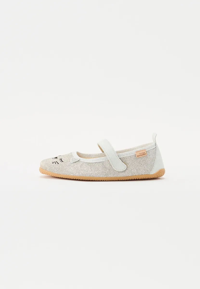 SCHLAFENDES KÄTZCHEN - Riemchenballerina - platin
