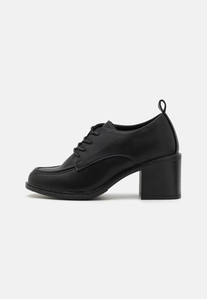 Schnürpumps - black