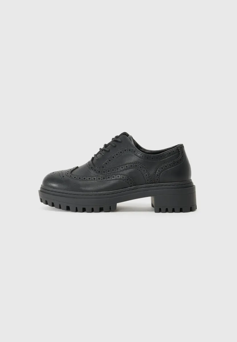 Schnürpumps - black