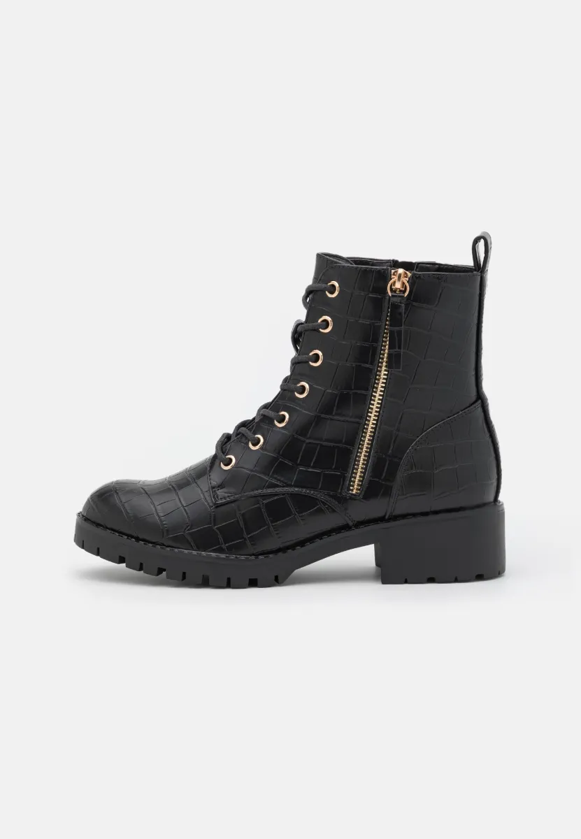 Schnürstiefelette - black