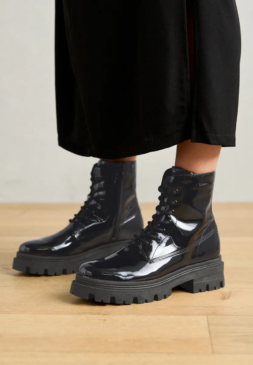 Schnürstiefelette - black