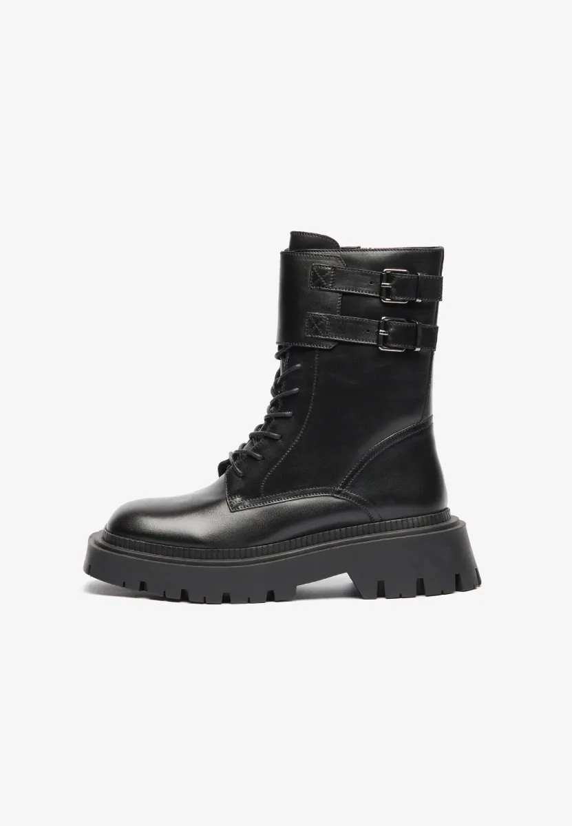 Schnürstiefelette - black