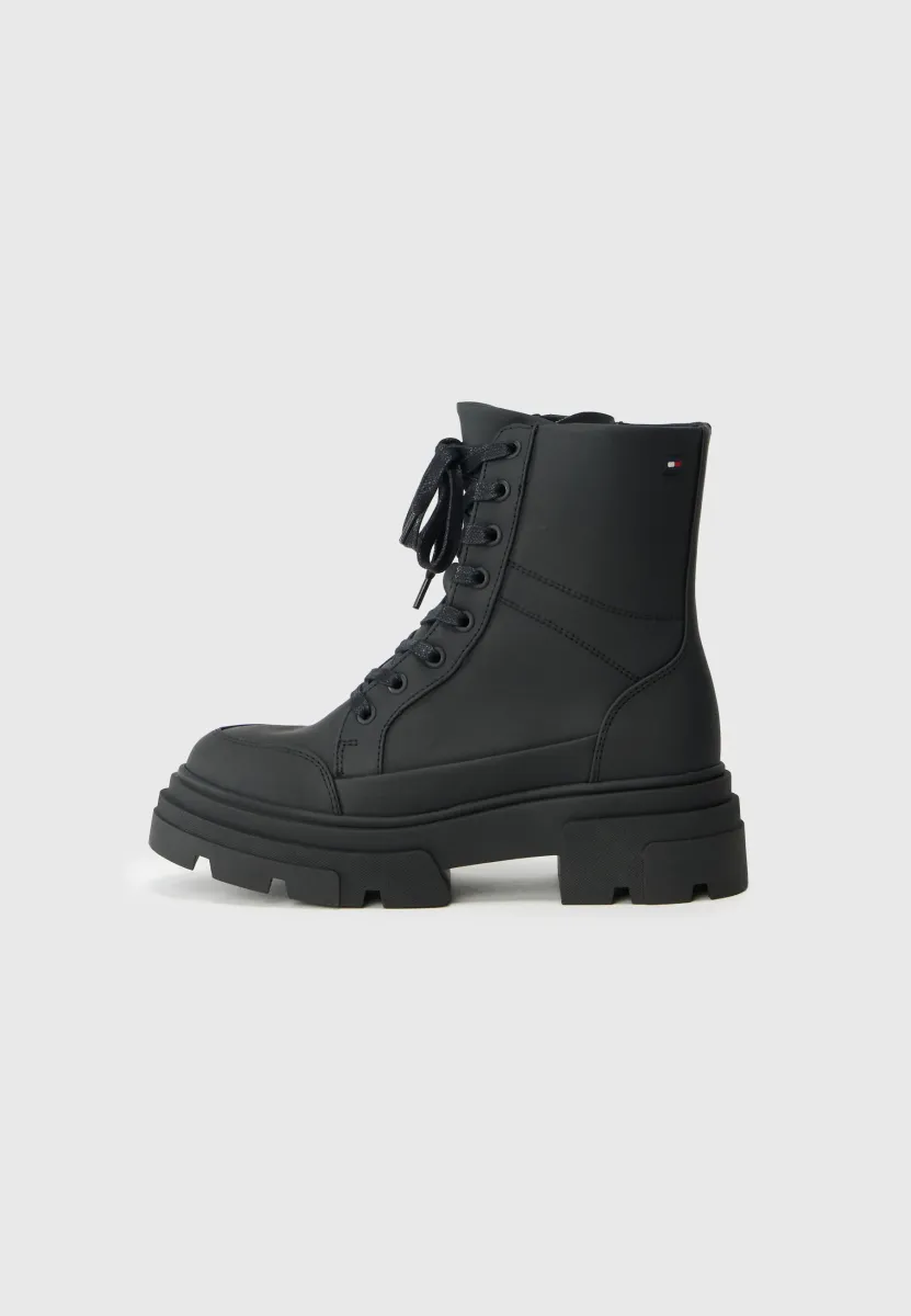 Schnürstiefelette - black