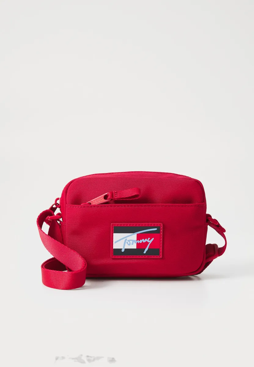 SCRIPT FLAG CROSSOVER BAG UNISEX - Umhängetasche - medium red