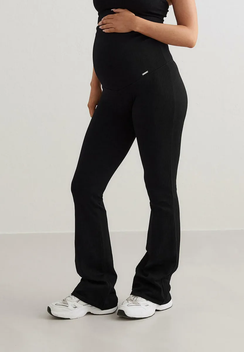 SEAMLESS FLARE MATERNITY  - Stoffhose - black