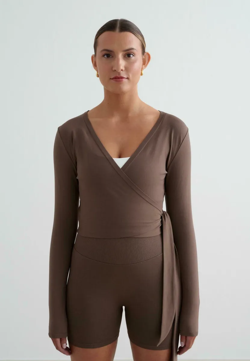 SEAMLESS LONG SLEEVE - Langarmshirt - brown