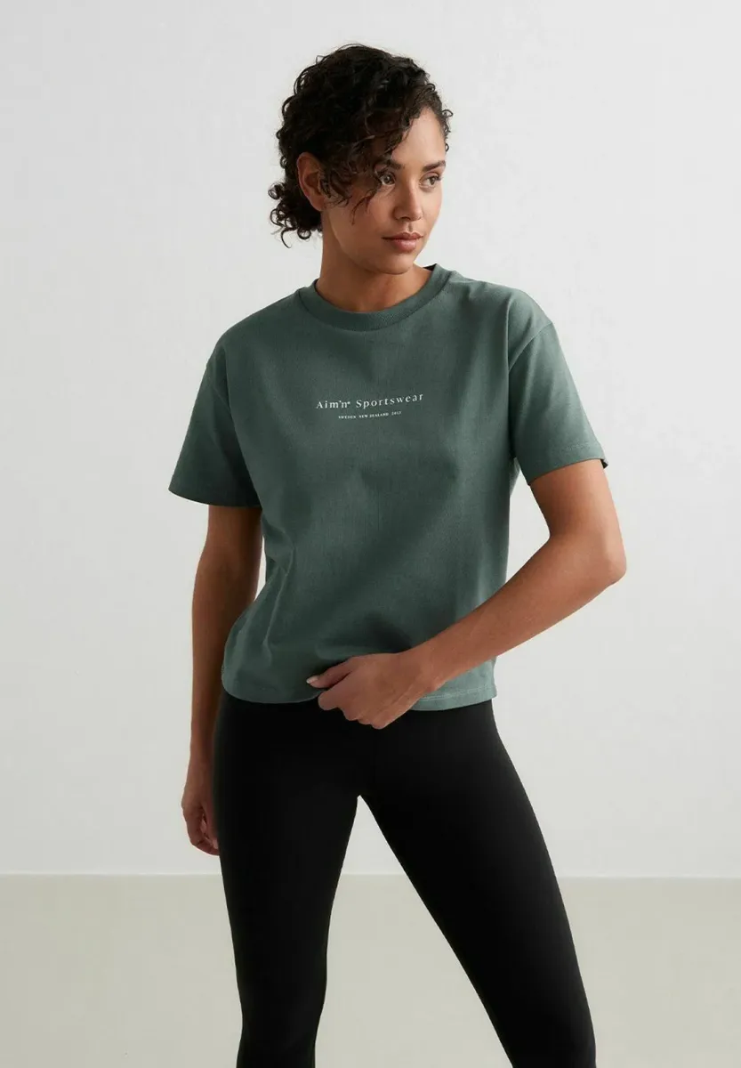 SERIF BOXY - T-Shirt print - green