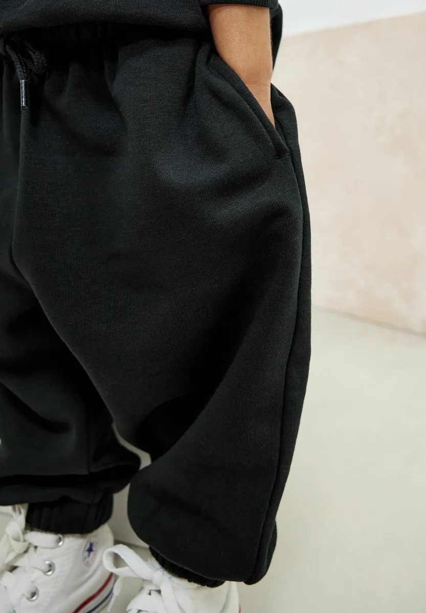 SET - Trainingsanzug - black