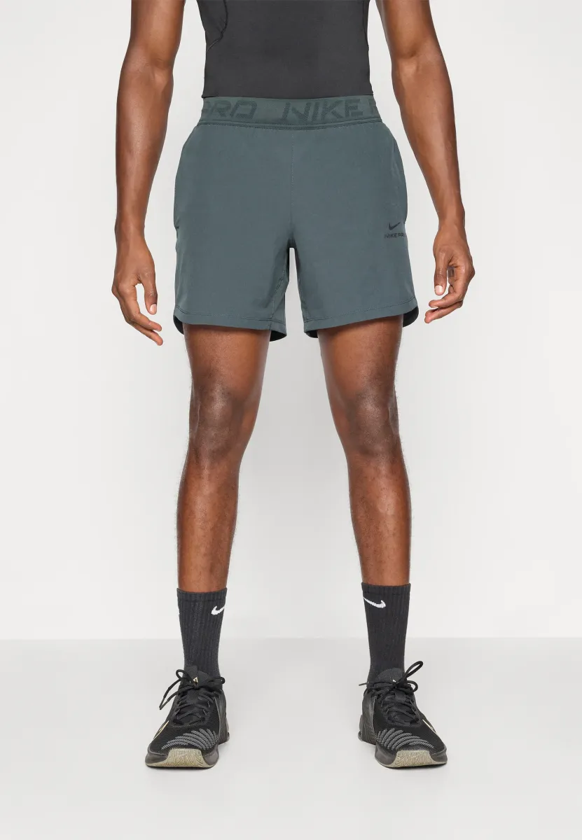 SHORT - Kurze Sporthose - seaweed/black