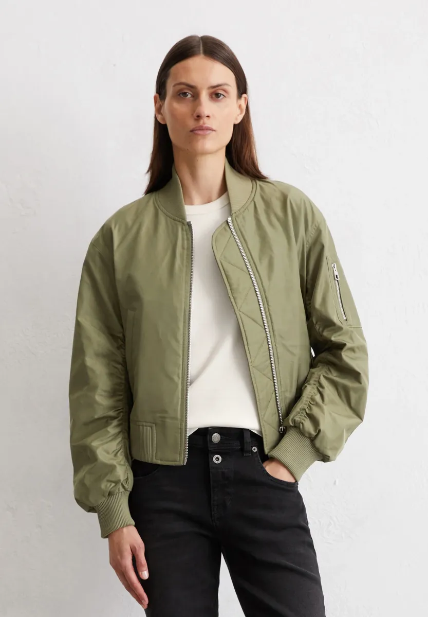 SHORTER LENGTH DETAILS WELT POCKETS - Bomberjacke - forest moss