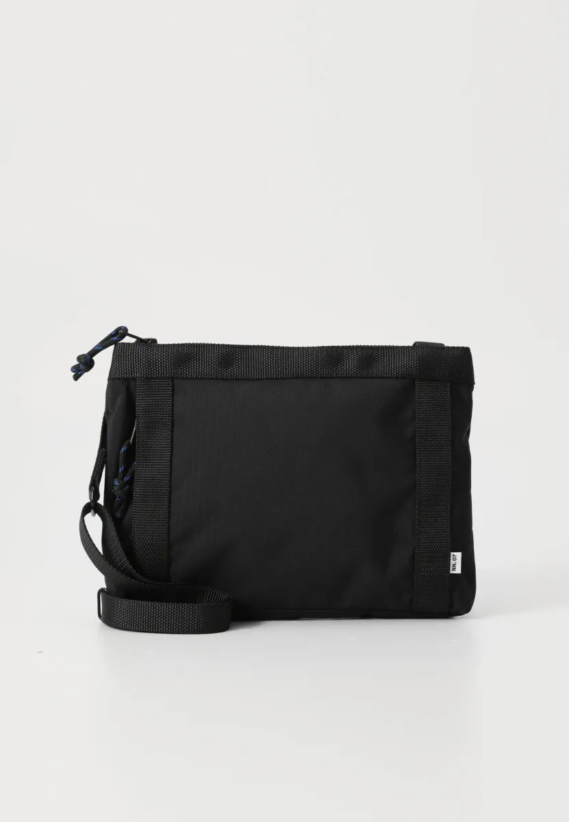 SHOULDER BAG SMALL - Umhängetasche - black
