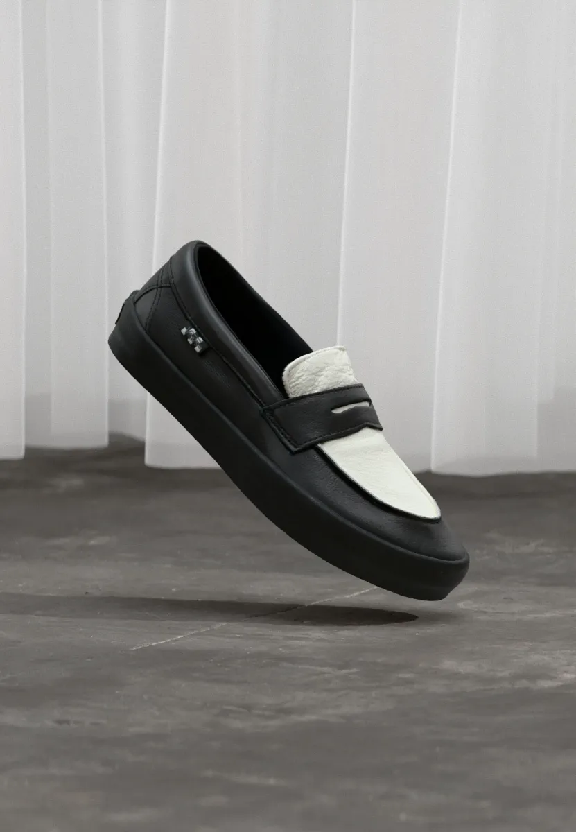 SKATE LOAFER UNISEX - Sneaker low - black/white