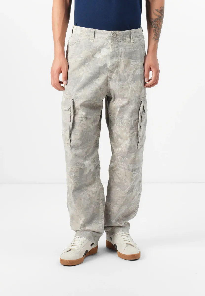 SKATER BAGGY ILLUSTRATIVE - Cargohose - white