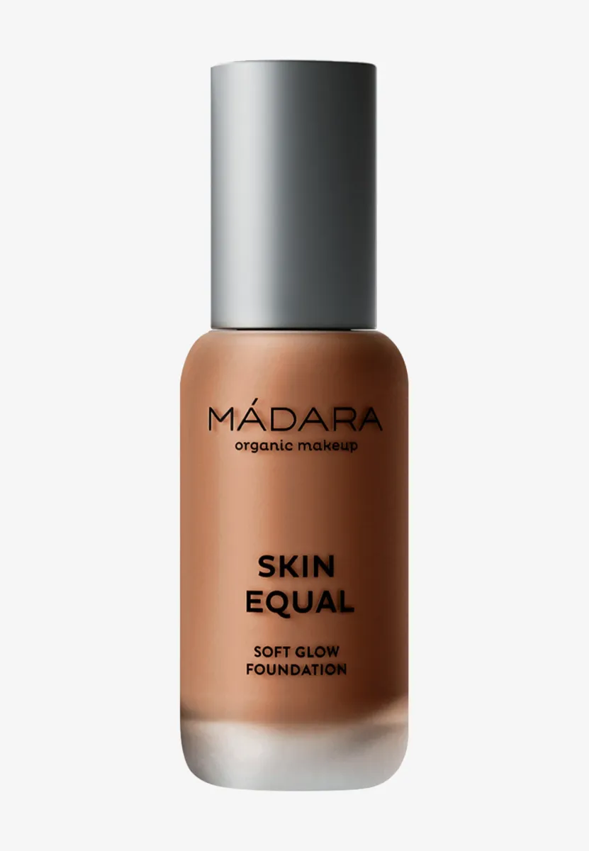 SKIN EQUAL SOFT GLOW FOUNDATION SPF15 - Foundation - #90 chestnut