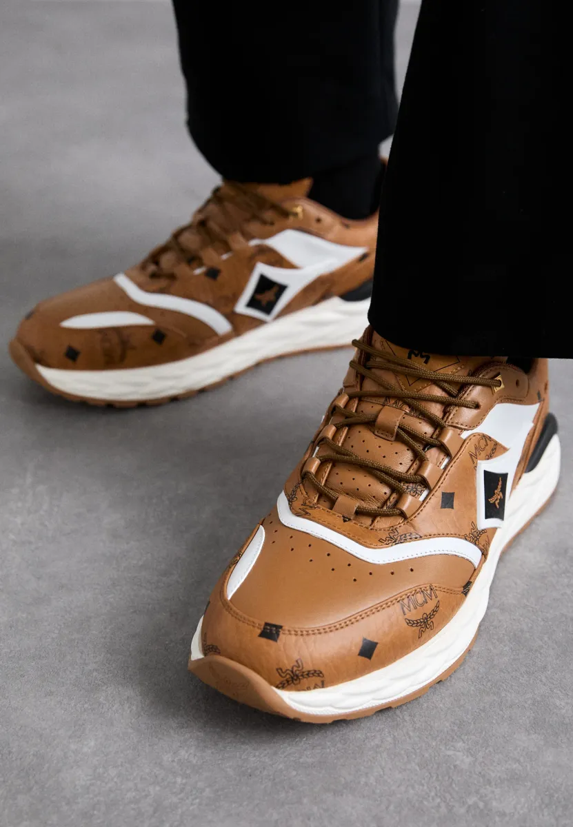 SKYWANDER  - Sneaker low - cognac