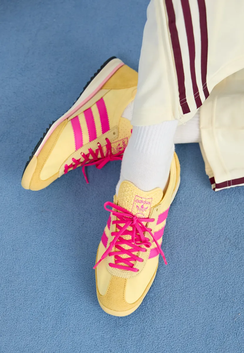 SL 72 OG - Sneaker low - almost yellow/core black/shock pink