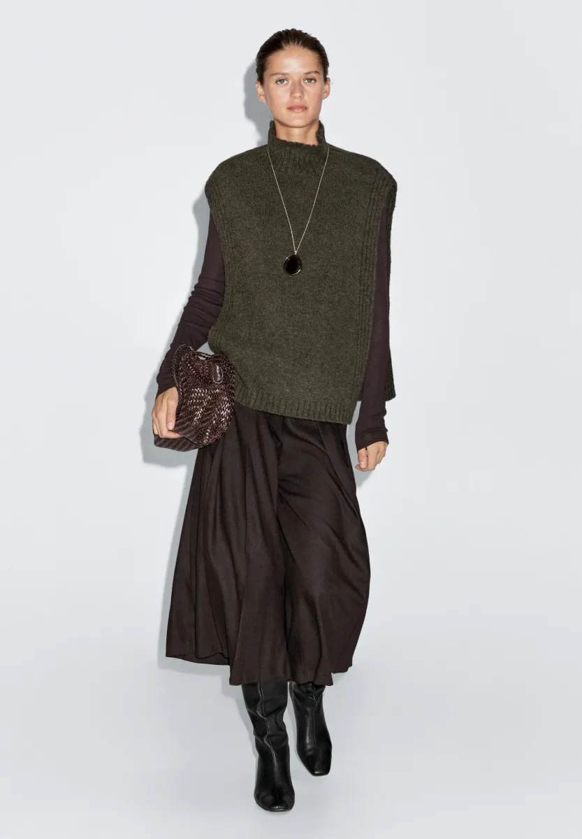 SLEEVELESS HIGH NECK SWEATER - Strickpullover - mottled dark green