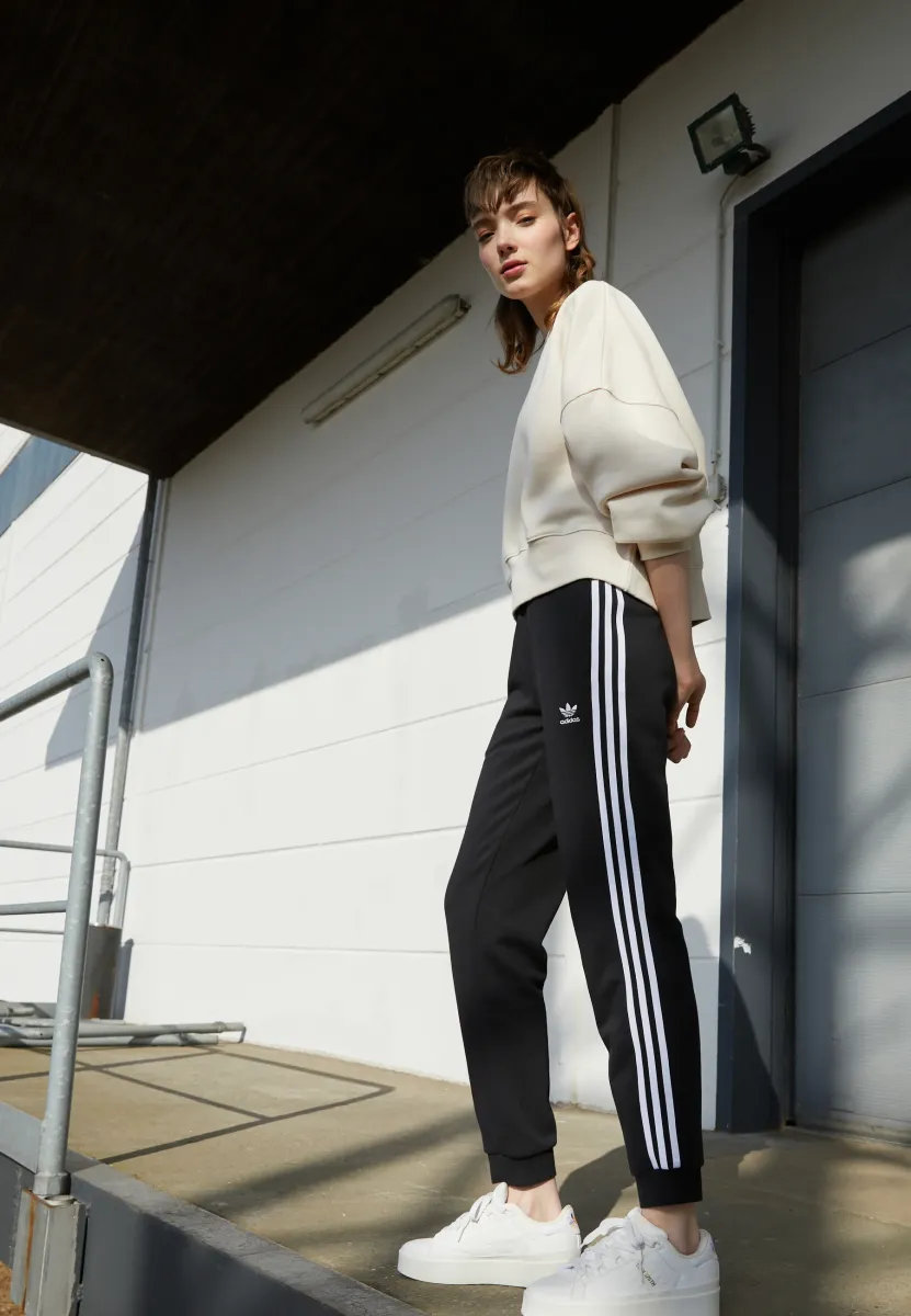 SLIM CUFFED JOGGERS - Jogginghose - black