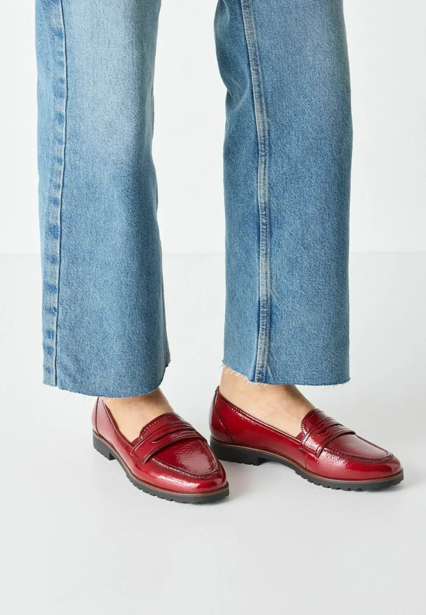 Slipper - red patent