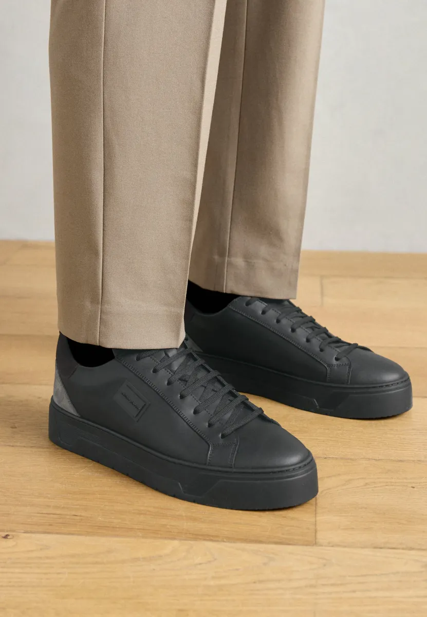Sneaker low - black