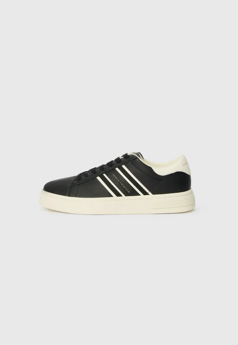 Sneaker low - black/off-white