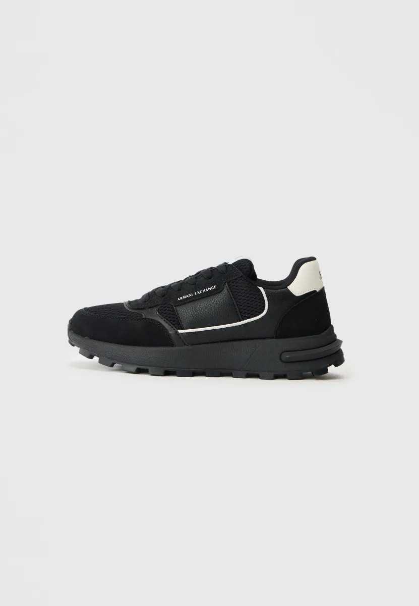 Sneaker low - black/off white