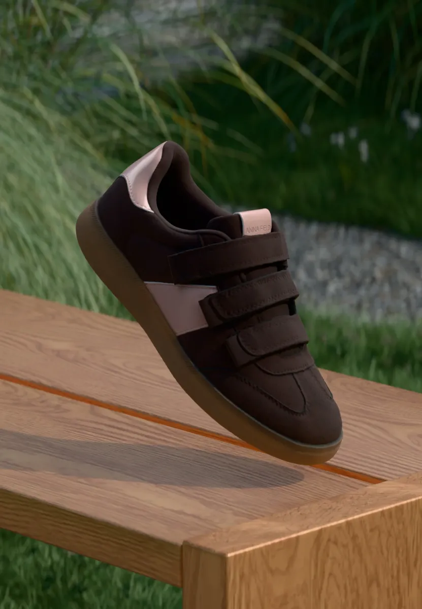 Sneaker low - brown rose